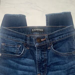 High waisted cropped jeans